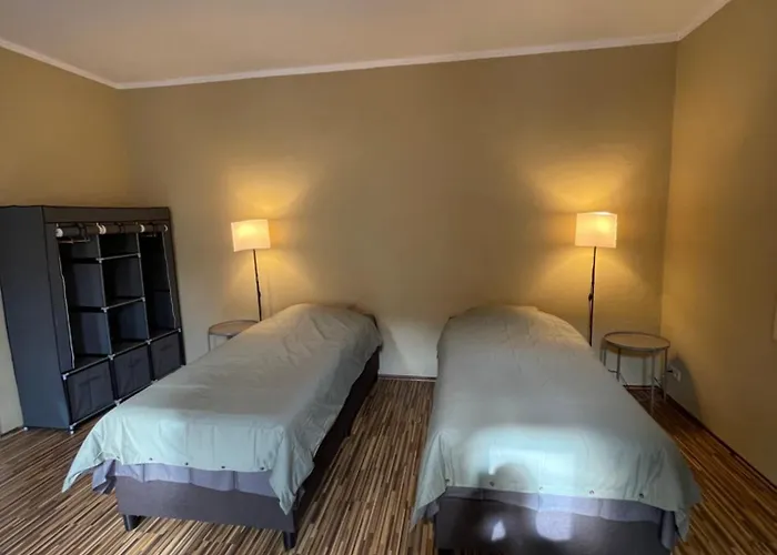 Apartment Fewo-schloßstraße - Zum Blauen Haus